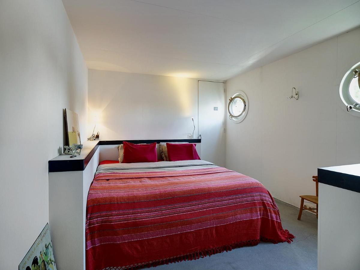 A304 Romantic Seaship In Top Center Amsterdam Bagian luar foto
