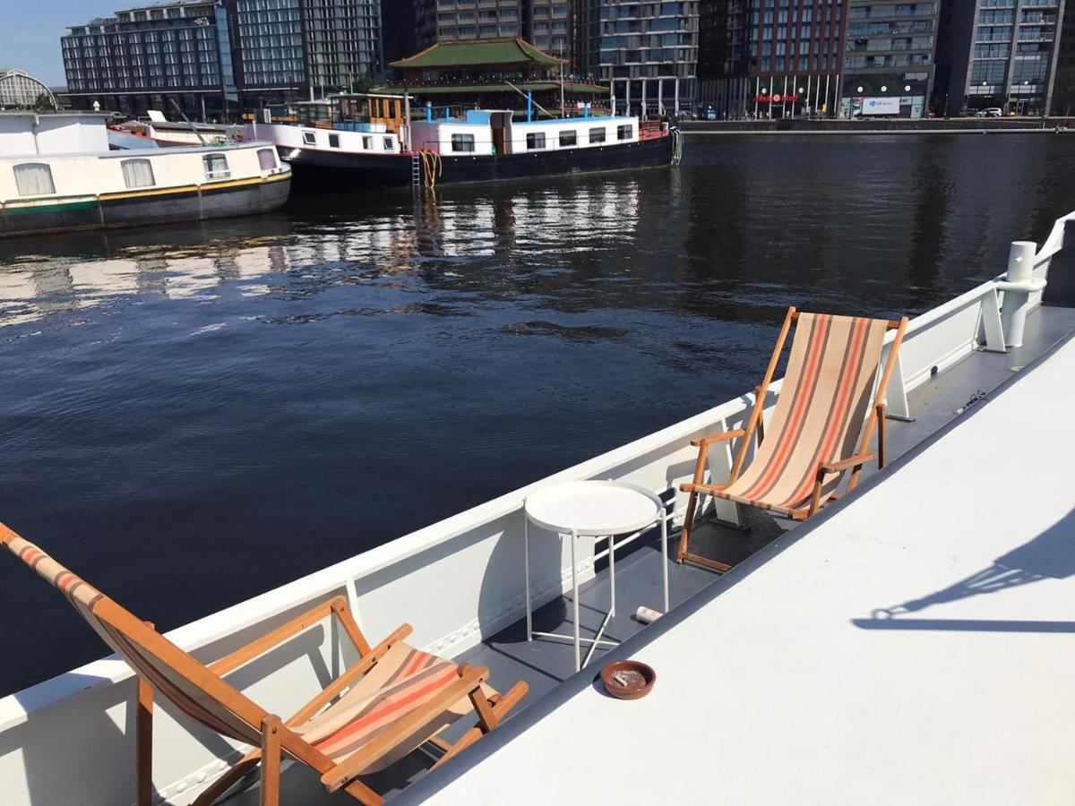 A304 Romantic Seaship In Top Center Amsterdam Bagian luar foto
