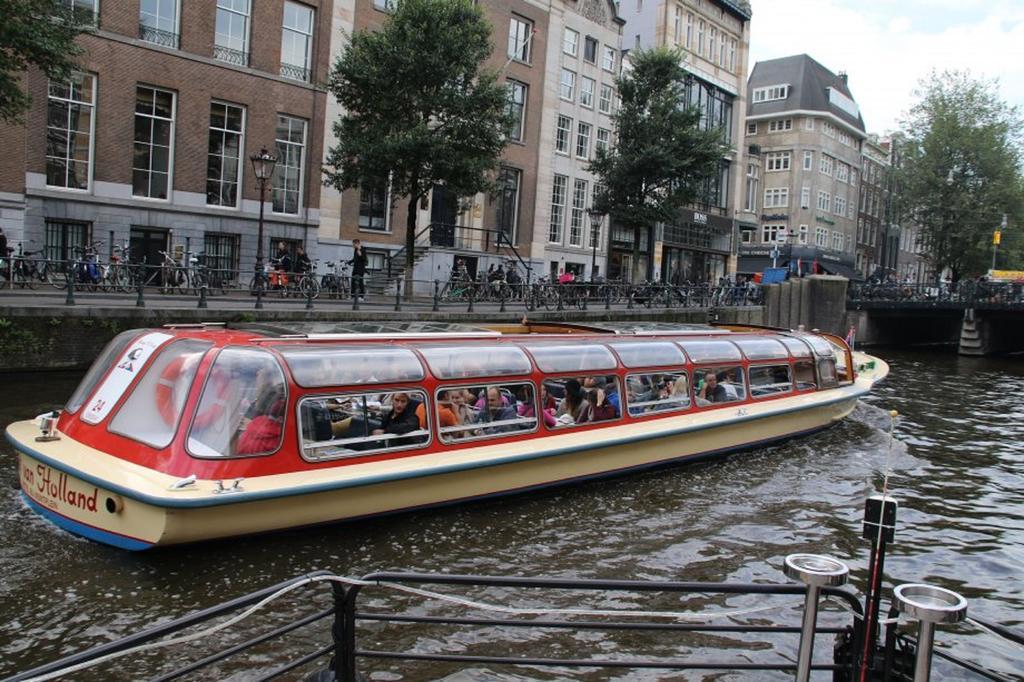A304 Romantic Seaship In Top Center Amsterdam Bagian luar foto